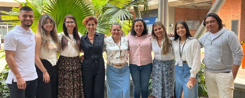 DESDE LAS REGIONES COMUNICAMOS PARA LA VIDA
LAS REGIONES SE UNEN A CONSTRUIR UNA COMUNICACIÓN PARA LA VIDA - Imagen 2